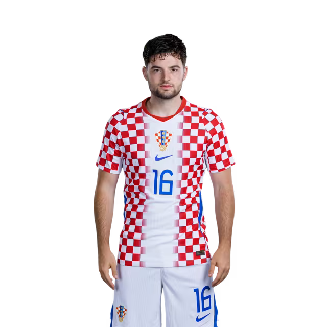 Dres hrvatske nogometne reprezentacije za Svjetsko prvenstvo 2026. (verzija za igrača/verzija za utakmicu) — Veznjaci: Br. 13 Nikola VLASIĆ, Br. 15 Mario PASALIĆ, Br. 16 Martin BATURINA