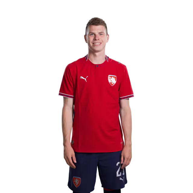 Dres české fotbalové reprezentace na mistrovství světa 2026 (hráčská/zápasová verze) — Obránci: č. 14 David JURÁŠEK, č. 20 Jaroslav ZELENÝ, č. 21 David DOUDERA