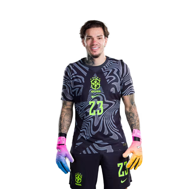 Camisa da Seleção Brasileira para a Copa do Mundo de 2026 (Versão Jogador/Versão de Jogo) — Goleiros: Nº 1 ALISSON, Nº 17 Charles DE KETELAERE, Nº 26 Matias FERNANDEZ-PARDO