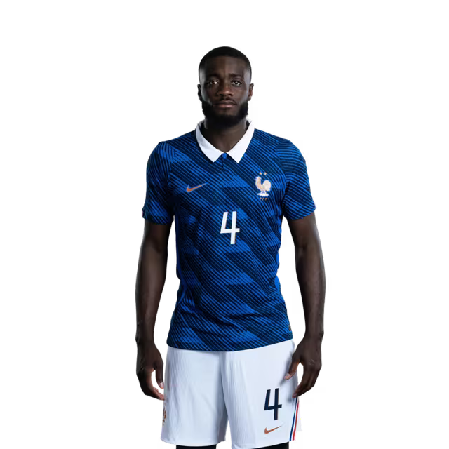 Maillot de l'équipe de France de football pour la Coupe du Monde 2026 (Version joueur/Version match) — Défenseurs : n° 2 Malo Gusto, n° 3 Lucas Digne, n° 4 Dayot Upamecano