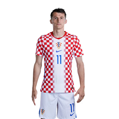 Dres hrvatske nogometne reprezentacije za Svjetsko prvenstvo 2026. (verzija za igrača/verzija za utakmicu) — Napadači: Br. 9 Andrej KRAMARIĆ, Br. 11 Ante BUDIMIR, Br. 14 Ivan PERIŠIĆ