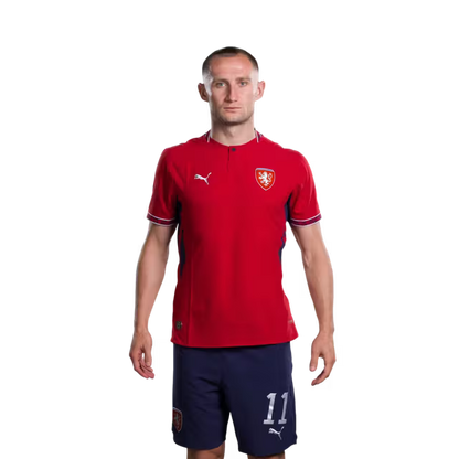 Dres české fotbalové reprezentace pro mistrovství světa 2026 (hráčská/zápasová verze) — Útočníci: č. 9 Adam HLOZEK, č. 10 Patrik Schick, č. 11 Jan KUCHTA