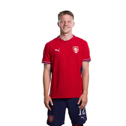 Dres české fotbalové reprezentace pro mistrovství světa 2026 (hráčská/zápasová verze) — Záložníci: č. 8 Vladimir DARIDA, č. 12 Lukáš CERV, č. 17 Lukáš PROVOD