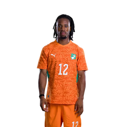 Maillot de l'équipe nationale de Côte d'Ivoire pour la Coupe du Monde 2026 (Version joueur/Version match) — Attaquants : n° 12 Elye WAHI, n° 14 Oumar DIAKITE, n° 15 Amad DIALLO
