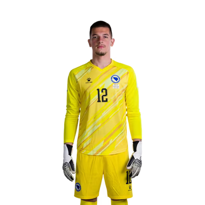 Dres za Svjetsko prvenstvo Bosne i Hercegovine 2026. - verzija igrača, verzija utakmice - golman 1 Nikola VASILJ, 12 Mladen JURKAS, 22 Martin ZLOMISLIĆ