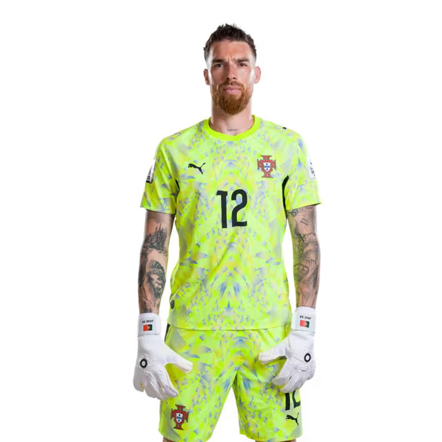 Camisola da Seleção Portuguesa de Futebol para o Mundial 2026 (versão do jogador/versão do jogo) — Guarda-redes: N.º1 DIOGO COSTA, N.º12 JOSE SA, N.º22 RUI SILVA