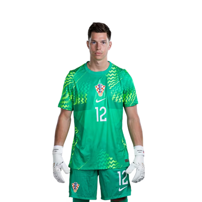 Dres hrvatske nogometne reprezentacije za Svjetsko prvenstvo 2026. (verzija za igrača/verzija za utakmicu) — Vratari: Br. 1 Dominik LIVAKOVIC, Br. 12 Ivor PANDUR, Br. 23 Dominik KOTARSKI