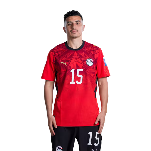 قميص المنتخب المصري لكرة القدم لكأس العالم 2026 (نسخة اللاعبين/نسخة المباريات) — المدافعون: رقم 15 كريم حافظ، رقم 24 طارق علاء