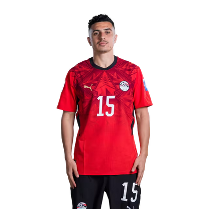 قميص المنتخب المصري لكرة القدم لكأس العالم 2026 (نسخة اللاعبين/نسخة المباريات) — المدافعون: رقم 15 كريم حافظ، رقم 24 طارق علاء