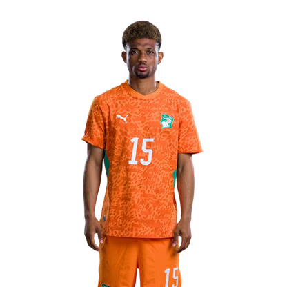 Maillot de l'équipe nationale de Côte d'Ivoire pour la Coupe du Monde 2026 (Version joueur/Version match) — Attaquants : n° 12 Elye WAHI, n° 14 Oumar DIAKITE, n° 15 Amad DIALLO
