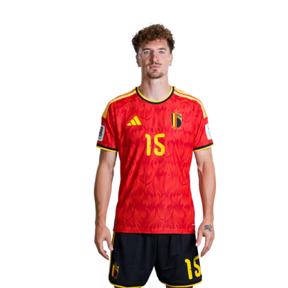 Belgisch nationaal voetbalelftal – WK 2026-shirt (spelersversie/wedstrijdversie) — Verdedigers: nr. 5 Maxim DE CUYPER, nr. 15 Thomas MEUNIER, nr. 16 Koni DE WINTER
