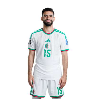 قميص منتخب الجزائر لكرة القدم لكأس العالم 2026 (نسخة اللاعب/نسخة المباراة) - المدافعون: رقم 5 زين الدين بلعيد، رقم 13 جاوين حاج، رقم 15 ريان آيت نوري