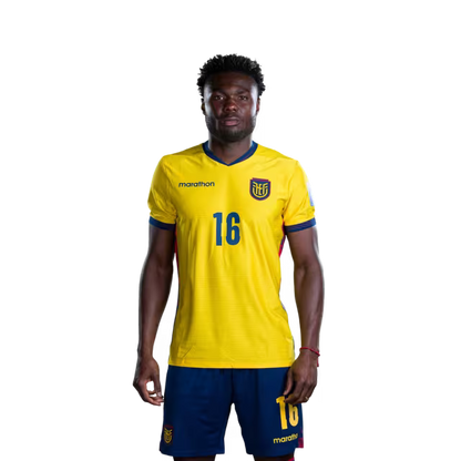 Camiseta de la Selección Nacional de Fútbol de Ecuador para el Mundial 2026 (Versión de jugador/Versión de partido) — Delanteros: N.° 16 Jordy CAICEDO, N.° 19 Gonzalo PLATA, N.° 20 Nilson ANGULO, N.° 24 Jeremy AREVALO