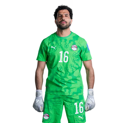 قميص المنتخب المصري لكرة القدم لكأس العالم 2026 (نسخة اللاعبين/نسخة المباريات) — حراس المرمى: رقم 1 محمد الشناوي، رقم 16 المهدي سليمان، رقم 23 مصطفى شوبير، رقم 26 محمد علاء.