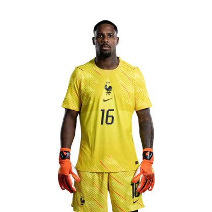 Maillot de l'équipe de France de football pour la Coupe du Monde 2026 (Version joueur/Version match) — Gardiens de but : N° 1 Brice SAMBA, N° 16 Mike MAIGNAN, N° 23 Robin RISSER
