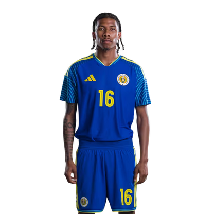 Jersey di Kopa Mundial 2026 Selekshon Nashonal di Futbòl Kòrsou (Vershon di Hungadó/Vershon di Partido) —Delanteronan: No.13 Tyrese NOSLIN, No.14 Kenji GORRE, No.16 Jearl MARGARITHA