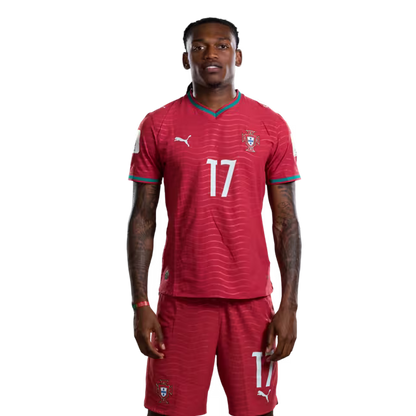 Camisola da Seleção Portuguesa de Futebol para o Mundial 2026 (versão do jogador/versão do jogo) - Avançados: N.º16 FRANCISCO TRINCAO, N.º17 RAFAEL LEAO, N.º18 PEDRO NETO
