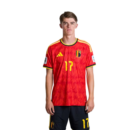 Belgisch nationaal voetbalelftal – WK 2026-shirt (spelersversie/wedstrijdversie) — Aanvallers: nr. 14 Dodi LUKEBAKIO, nr. 17 Charles DE KETELAERE, nr. 26 Matias FERNANDEZ-PARDO