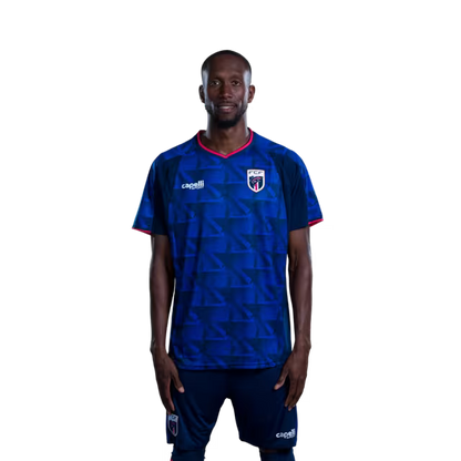 Camisola da Seleção Cabo Verde para o Mundial 2026 (Versão Jogador/Versão Jogo) — Médios: Nº 15 Laros Duarte, Nº 16 Yannick Semedo, Nº 17 Willy Semedo