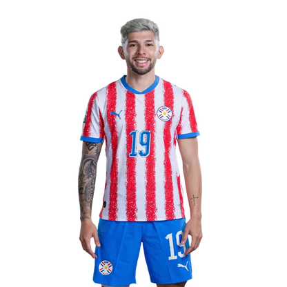 Selección Nacional de Fútbol Paraguay 2026 FIFA Mundial Jersey (Versión Jugador ha Versión Partido) - Delantero: No 19 Julio ENCISO, No 21 Gabriel AVALOS,No. 25 Isidro PITTA rehegua