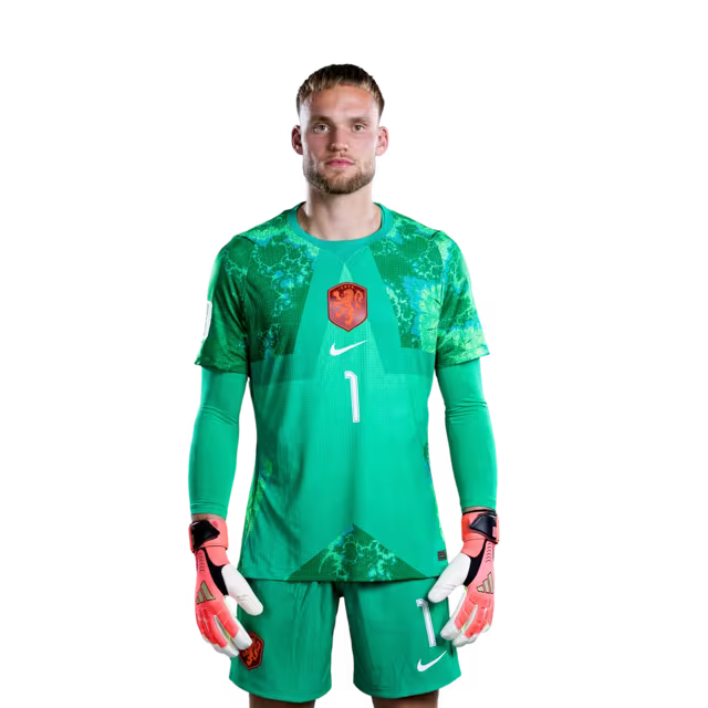 Nederlands voetbalelftal WK 2026-shirt (spelersversie/wedstrijdversie) — Keepers: nr. 1 Bart Verbruggen, nr. 13 Robin ROEFS, nr. 23 Mark FLEKKEN