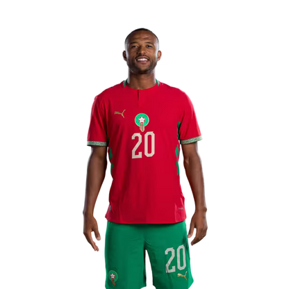 قميص المنتخب المغربي لكرة القدم لكأس العالم 2026 (نسخة اللاعبين/نسخة المباريات) — المهاجمون: رقم 20 أيوب الكعبي، رقم 21 أيوب أميموني.