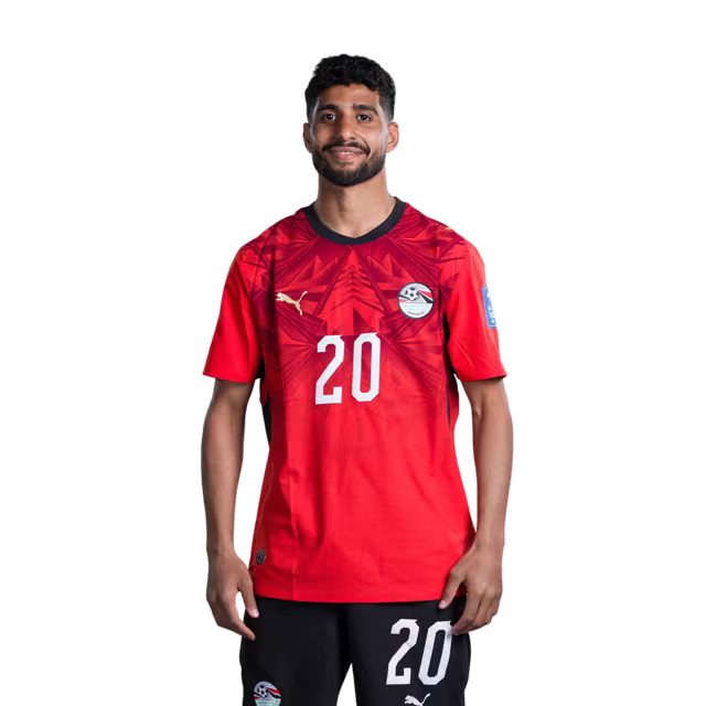 قميص المنتخب المصري لكرة القدم لكأس العالم 2026 (نسخة اللاعبين/نسخة المباريات) — المهاجمون: رقم 12 هيثم حسن، رقم 20 إبراهيم عادل، رقم 22 عمر مرموش، رقم 25 زيزو.