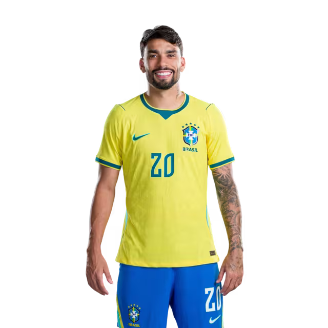 Camisa da Seleção Brasileira para a Copa do Mundo de 2026 (Versão Jogador/Versão de Jogo) — Meio-campistas: Nº 17 FABINHO, Nº 18 DANILO SANTOS, Nº 20 LUCAS PAQUETÁ