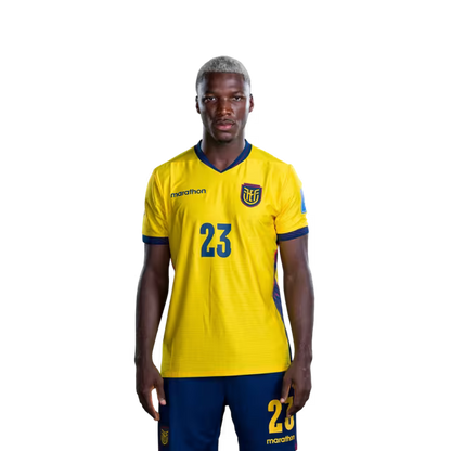 Camiseta de la Selección Nacional de Fútbol de Ecuador para el Mundial 2026 (Versión de jugador/Versión de partido) — Centrocampistas: N.° 21 Alan Franco, N.° 23 Moisés Caicedo