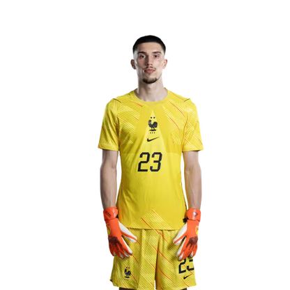 Maillot de l'équipe de France de football pour la Coupe du Monde 2026 (Version joueur/Version match) — Gardiens de but : N° 1 Brice SAMBA, N° 16 Mike MAIGNAN, N° 23 Robin RISSER