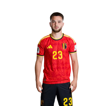 Belgisch nationaal voetbalelftal – WK-shirt 2026 (spelersversie/wedstrijdversie) — Middenvelders: nr. 23 Nicolas RASKIN, nr. 24 Amadou ONANA