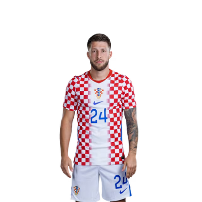 Dres hrvatske nogometne reprezentacije za Svjetsko prvenstvo 2026. (verzija za igrača/verzija za utakmicu) — Napadači: Br. 20 Igor MATANOVIĆ, Br. 24 Marco PASALIĆ, Br. 26 Petar Musa