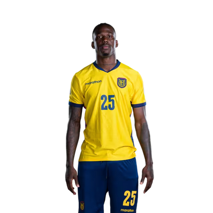 Camiseta de la Selección Nacional de Fútbol de Ecuador para el Mundial 2026 (Versión de jugador/Versión de partido) — Defensores: N.° 25 Jackson POROZO, N.° 26 Yaimar MEDINA