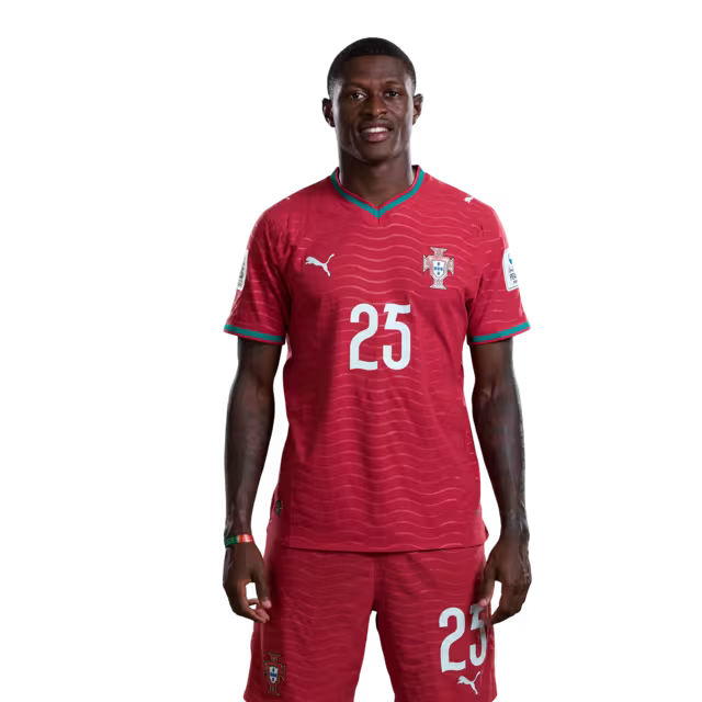 Camisola da Seleção Portuguesa de Futebol para o Mundial 2026 (versão do jogador/versão do jogo) - Defesas: Nº 20 JOAO CANCELO, Nº 24 SAMU COSTA, Nº 25 NUNO MENDES