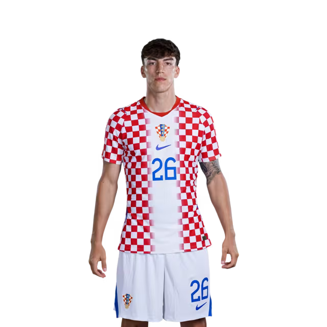 Dres hrvatske nogometne reprezentacije za Svjetsko prvenstvo 2026. (verzija za igrača/verzija za utakmicu) — Napadači: Br. 20 Igor MATANOVIĆ, Br. 24 Marco PASALIĆ, Br. 26 Petar Musa
