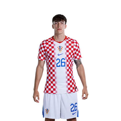 Dres hrvatske nogometne reprezentacije za Svjetsko prvenstvo 2026. (verzija za igrača/verzija za utakmicu) — Napadači: Br. 20 Igor MATANOVIĆ, Br. 24 Marco PASALIĆ, Br. 26 Petar Musa