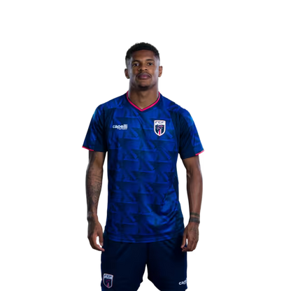 Camisola da Selecção Nacional de Futebol de Cabo Verde para o Campeonato do Mundo de 2026 (versão de jogador/versão de jogo) — Médios: Nº18 TELMO ARCANJO, Nº21 NUNO DA COSTA,Nº26 HELIO VARELA