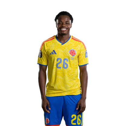 Camiseta de la Selección Nacional de Fútbol de Colombia para el Mundial 2026 (Versión jugador/Versión partido) — Delanteros: N.º 21 Jaminton CAMPAZ, N.º 25 Luis SUÁREZ, N.º 26 Andrés GÓMEZ