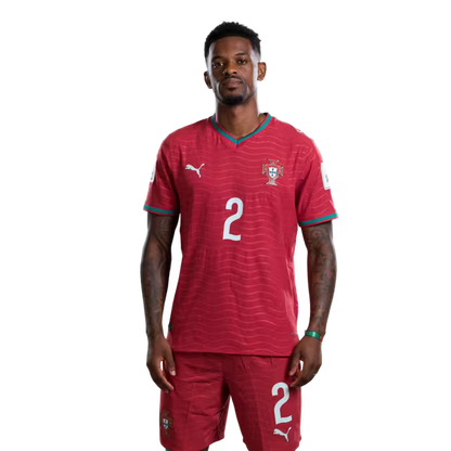 Camisola da Seleção Portuguesa de Futebol para o Mundial 2026 (versão do jogador/versão do jogo) — Defesas: Nº2 NELSON SEMEDO, Nº3 RUBEN DIAS, Nº4 TOMAS ARAUJO