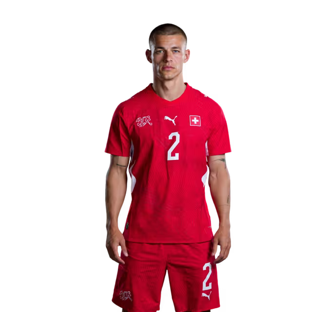 Schweizer Fußballnationalmannschaftstrikot 2026 (Spielerversion/Spielversion) — Verteidiger: Nr. 2 Miro Müheim, Nr. 3 Silvan Widmer, Nr. 4 Nico Elvedi