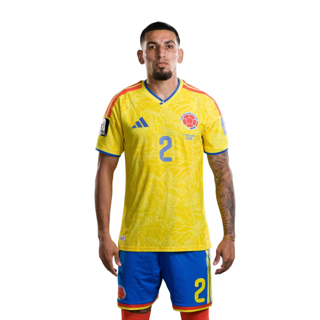 Camiseta de la Selección de Colombia para el Mundial 2026 (Versión jugador/Versión partido) — Defensas: N.º 2 Daniel Muñoz, N.º 3 Jhon Lucumí, N.º 4 Santiago Arias.