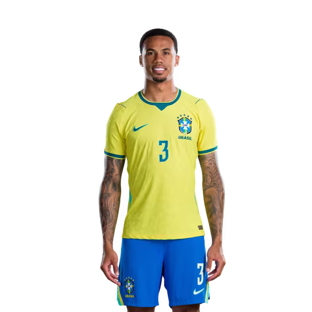 Camisa da Seleção Brasileira para a Copa do Mundo de 2026 (Versão Jogador/Versão de Jogo) — Defensores: Nº 3 GABRIEL MAGALHÃES, Nº 4 MARQUINHOS, Nº 6 ALEX SANDRO