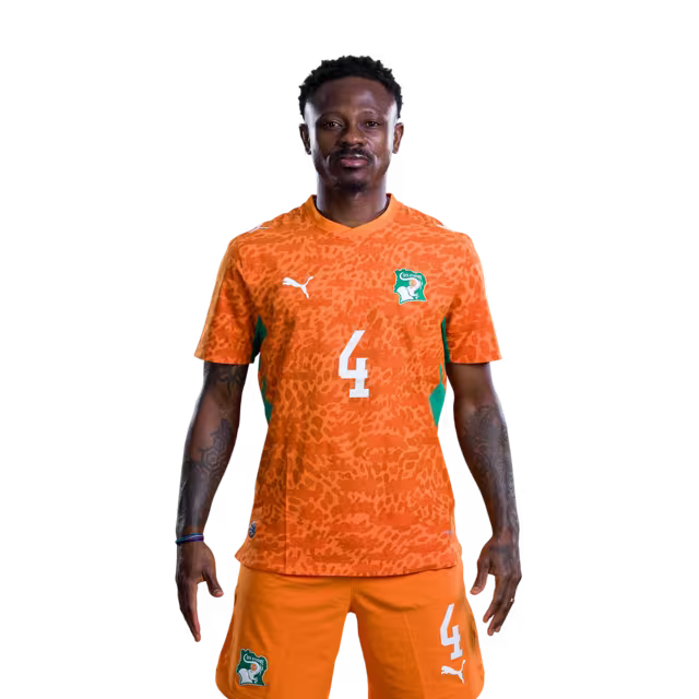 Maillot de l'équipe nationale de Côte d'Ivoire pour la Coupe du Monde 2026 (Version joueur/Version match) — Milieux de terrain : n° 4 Jean Michael Seri, n° 6 Seko Fofana, n° 8 Franck Kessie