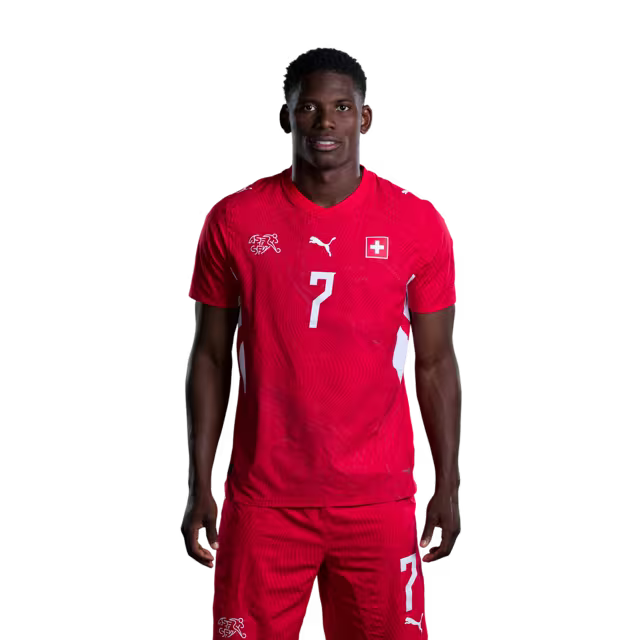 Schweizer Fußballnationalmannschaftstrikot 2026 (Spielerversion/Spielversion) — Stürmer: Nr. 7 Breel Embolo, Nr. 11 Dan Ndoye, Nr. 16 Christian Fassnacht