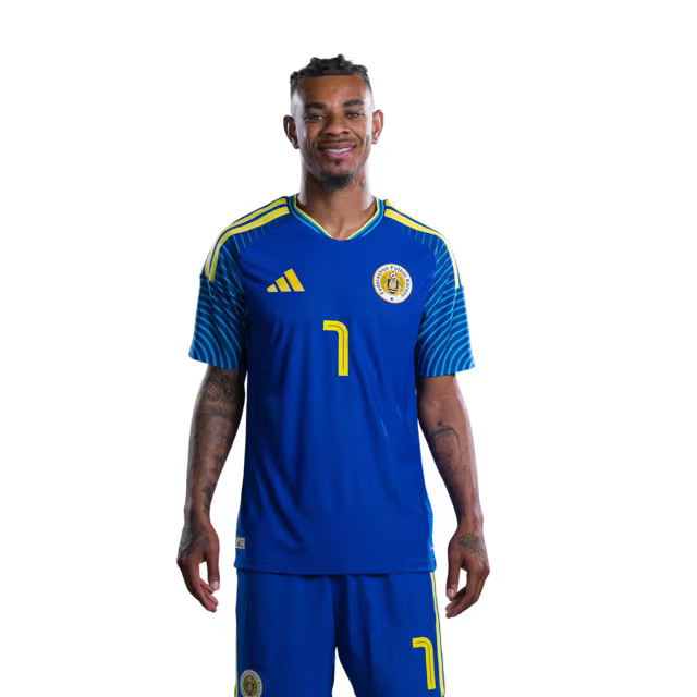 Jersey di Kopa Mundial 2026 Selekshon Nashonal di Futbòl Kòrsou (Vershon di Hungadó/Vershon di Partido) —Mediokampista: No. 6 Godfried ROEMERATOE, No. 7 Juninho BACUNA, No. 8 Livano COMENENCIA