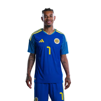Jersey di Kopa Mundial 2026 Selekshon Nashonal di Futbòl Kòrsou (Vershon di Hungadó/Vershon di Partido) —Mediokampista: No. 6 Godfried ROEMERATOE, No. 7 Juninho BACUNA, No. 8 Livano COMENENCIA
