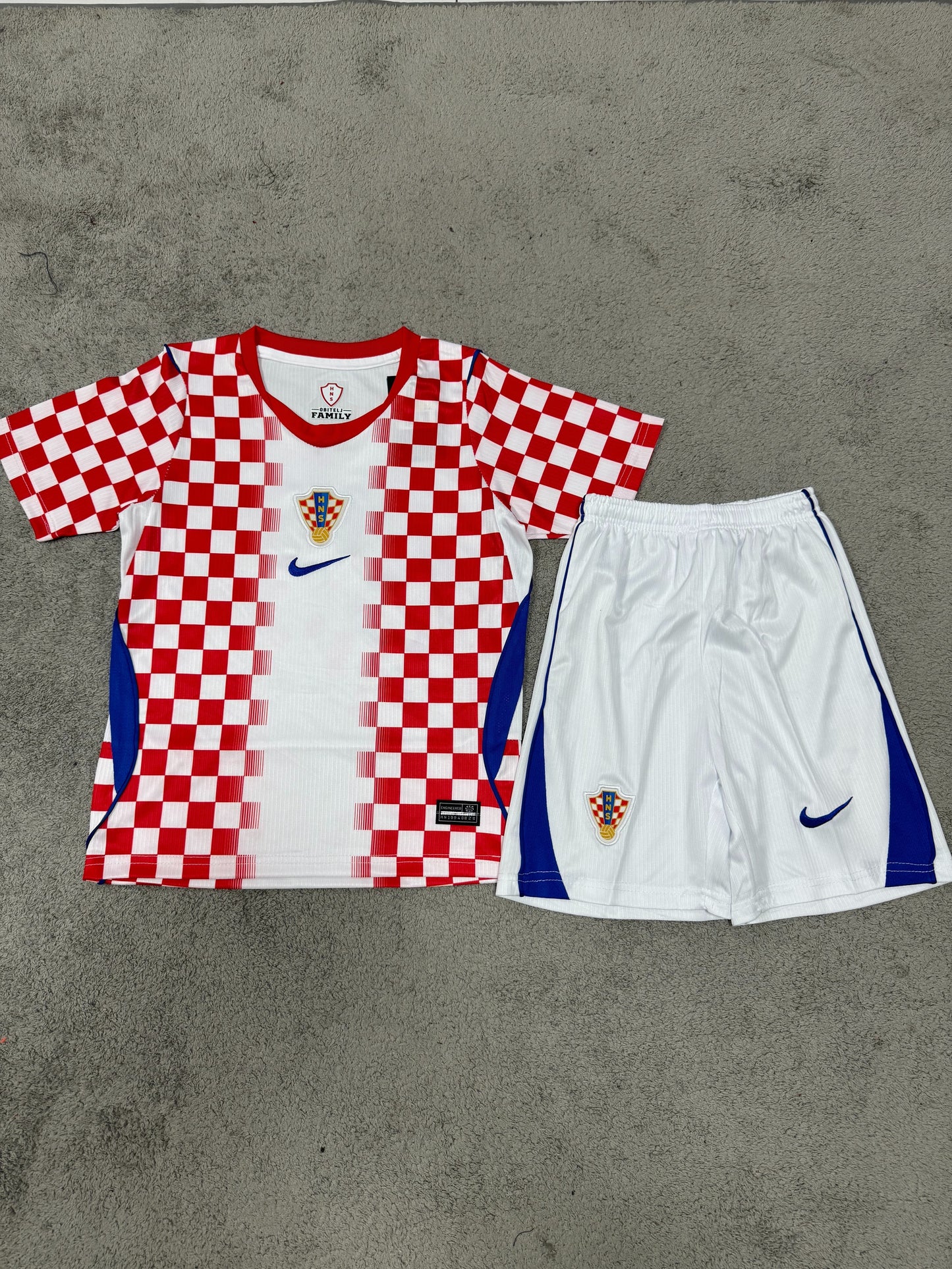 Dječji dres Hrvatske za Svjetsko prvenstvo 2026. – dostupne su opcije za roditelje i djecu