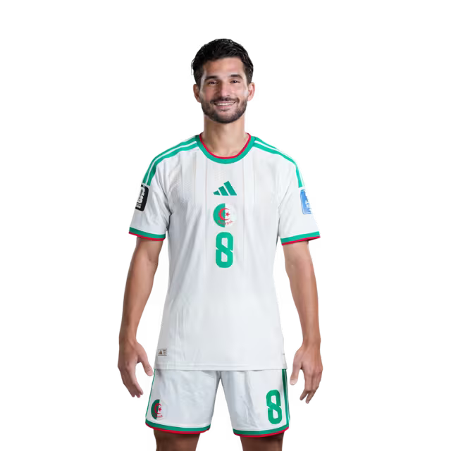 قميص المنتخب الجزائري لكرة القدم لكأس العالم 2026 (نسخة اللاعبين/نسخة المباريات) - لاعبو الوسط: رقم 6 رامز زروقي، رقم 8 حسام عوار، رقم 10 فارس شايبي