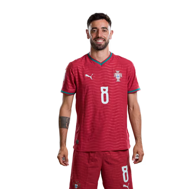 Camisola da Seleção Portuguesa de Futebol para o Mundial 2026 (versão de jogador/versão de jogo) — Médios: N.º6 MATHEUS NUNES , Nº8 BRUNO FERNANDES, Nº10 BERNARDO SILVA