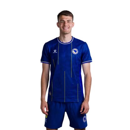 Bosna i Hercegovina 2026 World Cup Player Edition Match Dres - Napadači br. 9 Samed Baždar, br. 10 Ermedin Demirović, br. 11 Edin Džeko.